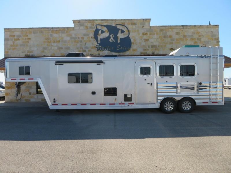 2016 Featherlite 3 Horse 13 Short wall 3 Horse Trailer 13 LQ With Slides Slant 2016 Featherlite 3 Horse 13 Short wall 3 Horse Trailer 13 LQ With Slides Slant