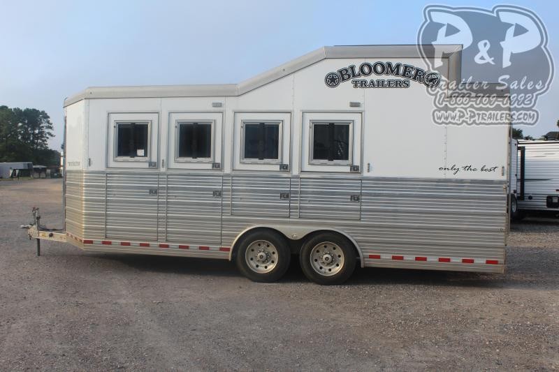 2016 Bloomer 84BP 4 Horse Slant Load Trailer w/ Ramps 2016 Bloomer 84BP 4 Horse Slant Load Trailer w/ Ramps