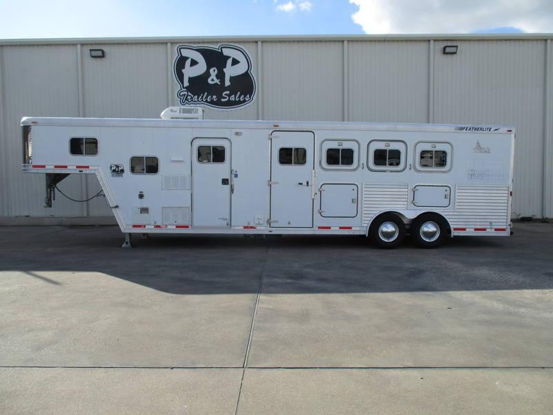 2000 Featherlite Trailers 8581 4 Horse 10' Short Wall 2000 Featherlite Trailers 8581 4 Horse 10' Short Wall