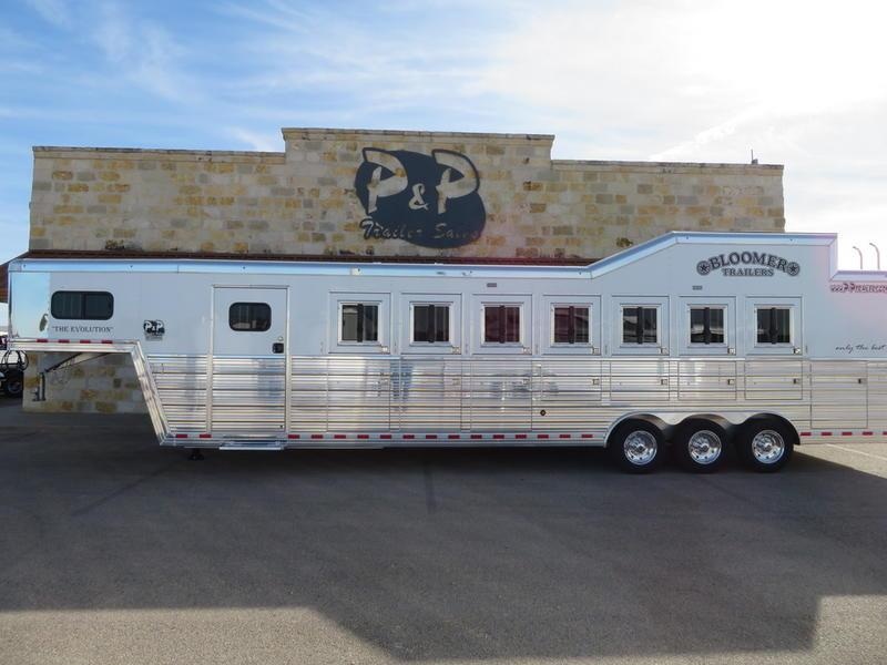 2019 Bloomer Trailers 7 Horse Trainer 2019 Bloomer Trailers 7 Horse Trainer