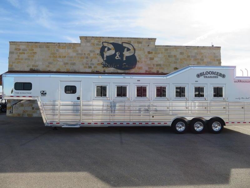 2019 Bloomer Trailers 7 Horse Trainer 2019 Bloomer Trailers 7 Horse Trainer