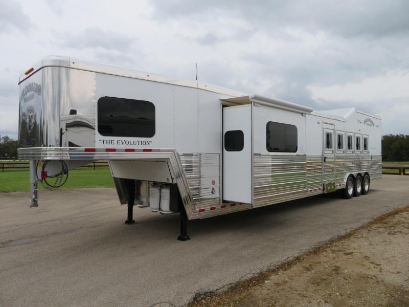 2019 Bloomer Trailers 8518PC 5 Horse 18' Short wall 2019 Bloomer Trailers 8518PC 5 Horse 18' Short wall