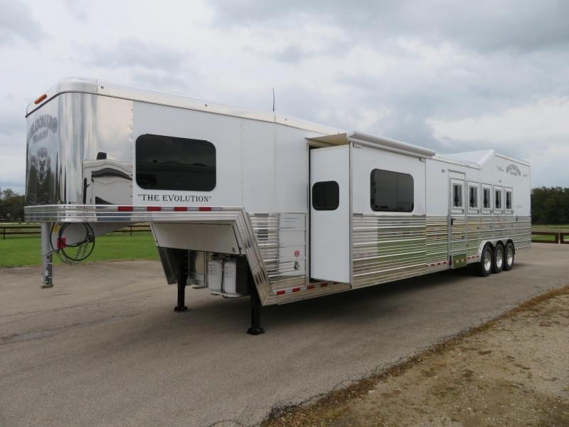 2019 Bloomer Trailers 8518PC 5 Horse 18' Short wall 2019 Bloomer Trailers 8518PC 5 Horse 18' Short wall