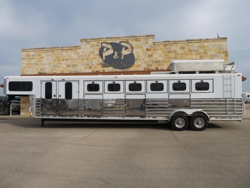 2003 Sundowner Trailers 6H Trainer Horse Trailer 2003 Sundowner Trailers 6H Trainer Horse Trailer