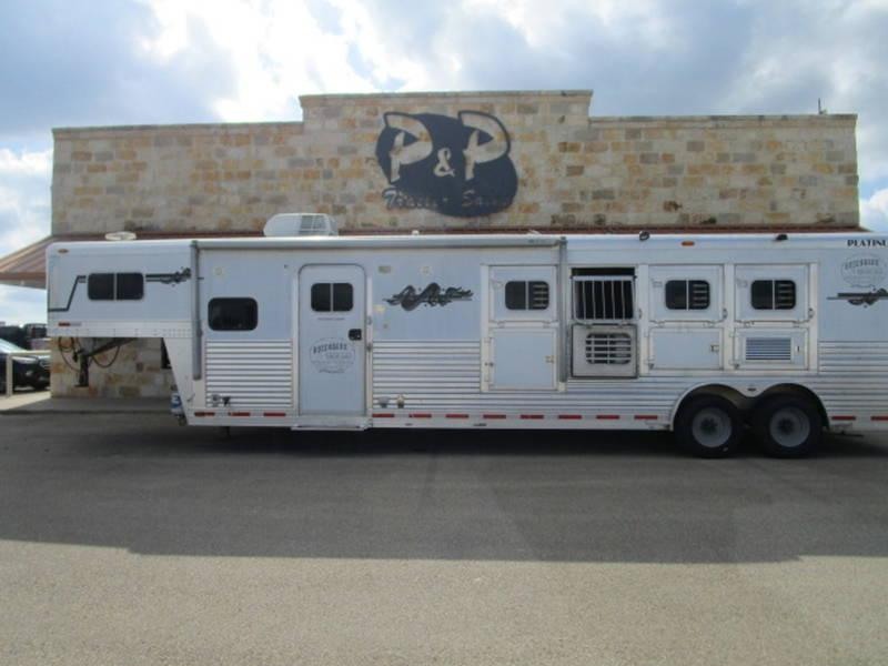 2005 Platinum Coach Trailers 4 Horse 11'6" Short Wall with Generator 2005 Platinum Coach Trailers 4 Horse 11'6" Short Wall with Generator