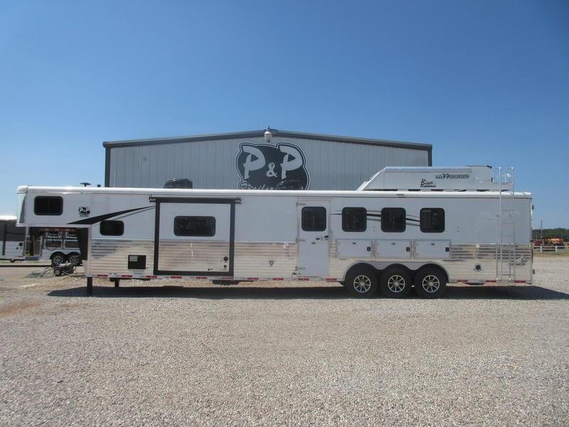 2019 Bison Ranger 8417RGLBHRSL 4 Horse 17' Shortwall With Bunk Room 2019 Bison Ranger 8417RGLBHRSL 4 Horse 17' Shortwall With Bunk Room