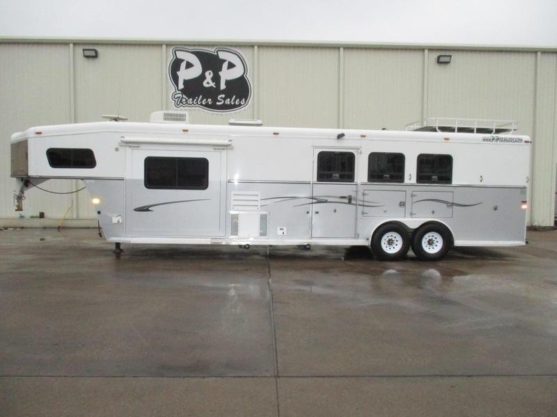 2005 Trails West 3 Horse 13' Short Wall w/Slide-Out & Bunk Beds 2005 Trails West 3 Horse 13' Short Wall w/Slide-Out & Bunk Beds