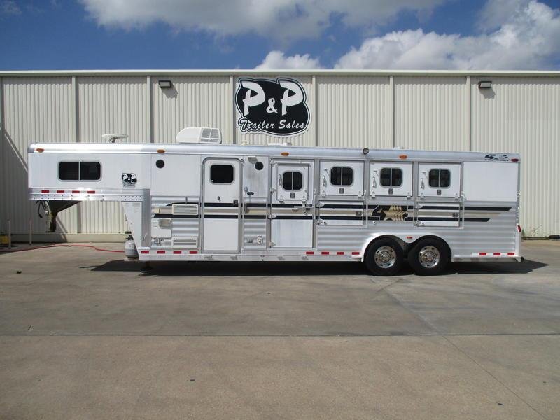 2003 4-Star Trailers 4 Horse 8' Short Wall 2003 4-Star Trailers 4 Horse 8' Short Wall