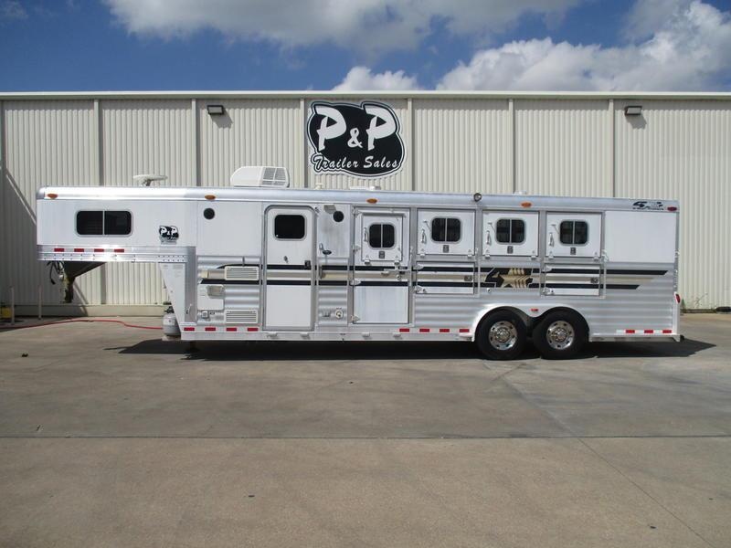 2003 4-Star Trailers 4 Horse 8' Short Wall 2003 4-Star Trailers 4 Horse 8' Short Wall