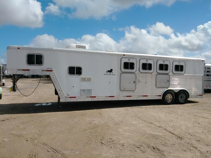 1999 Exiss 4H8SW 4 horse 8' Shortwall 1999 Exiss 4H8SW 4 horse 8' Shortwall