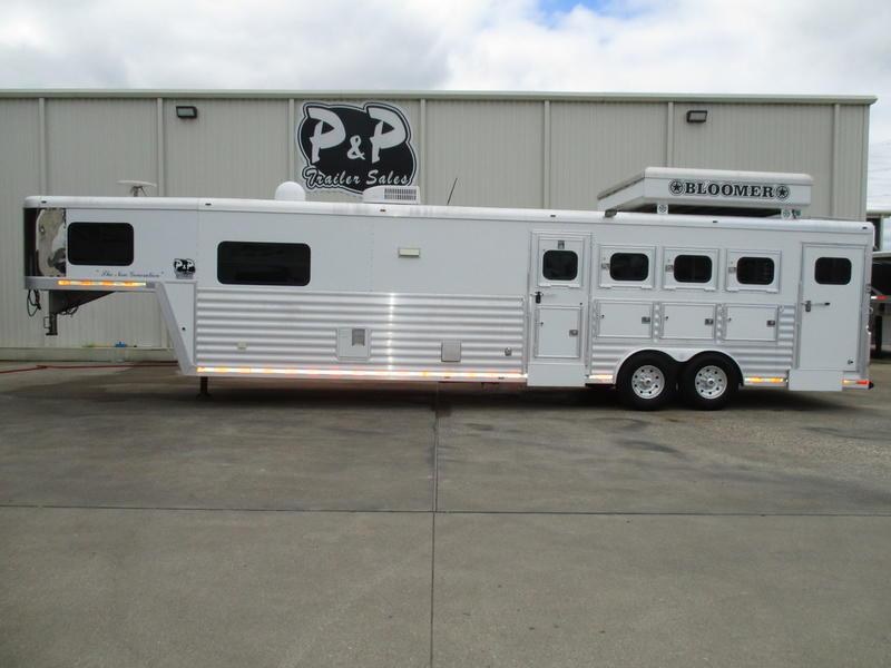 2006 Bloomer Trailers 4 Horse 15' Short Wall 2006 Bloomer Trailers 4 Horse 15' Short Wall