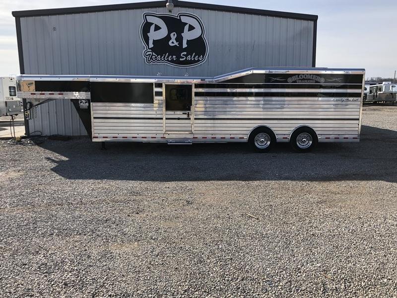 2017 Bloomer Trailers 28' Club Calf 2017 Bloomer Trailers 28' Club Calf