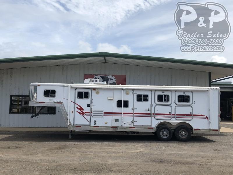 2000 Exiss Trailers SS310LQ 3 Horse Trailer 10 LQ 2000 Exiss Trailers SS310LQ 3 Horse Trailer 10 LQ