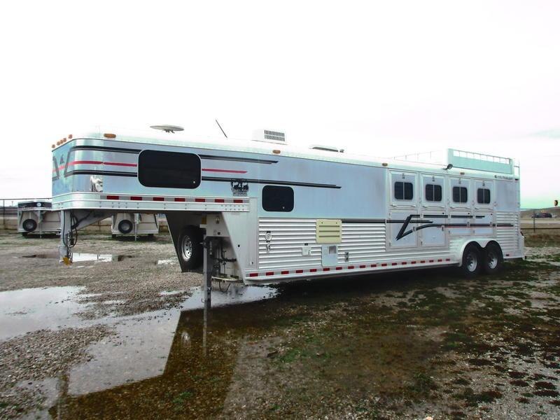 2000 Elite Trailers 4 Horse 10' Shortwall 2000 Elite Trailers 4 Horse 10' Shortwall