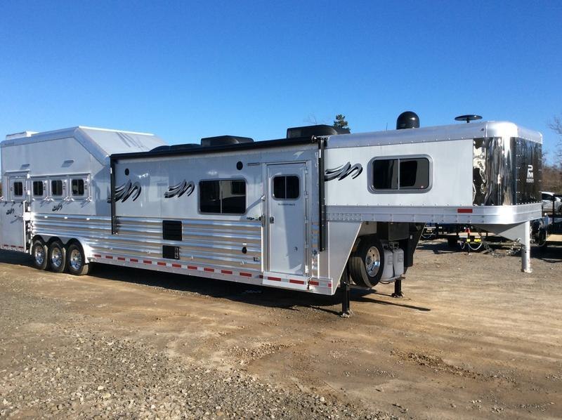 2019 Platinum Coach Trailers 8418PCOL 4H 18' LQ 2019 Platinum Coach Trailers 8418PCOL 4H 18' LQ