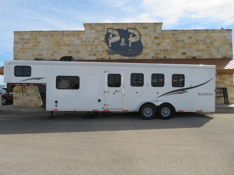 2015 Bison Trailers 4H 8SW Horse Trailer 2015 Bison Trailers 4H 8SW Horse Trailer