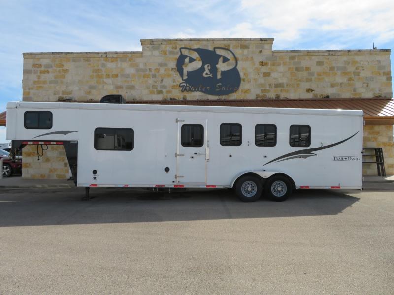 2015 Bison Trailers 4H 8SW Horse Trailer 2015 Bison Trailers 4H 8SW Horse Trailer