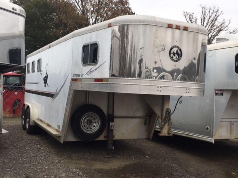 1998 Exiss 3H GN Weekender Horse Trailer 1998 Exiss 3H GN Weekender Horse Trailer