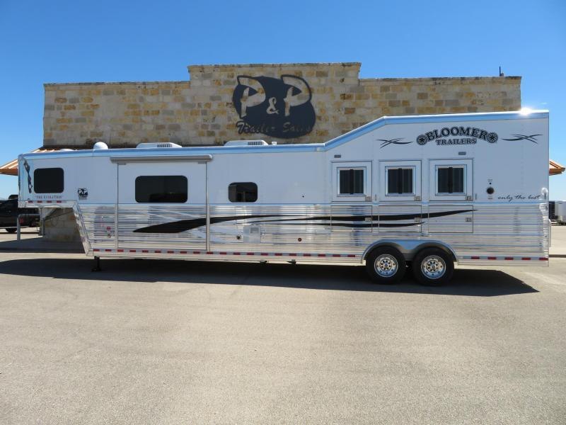 2019 Bloomer Trailers 3 Horse 17'2 2019 Bloomer Trailers 3 Horse 17'2