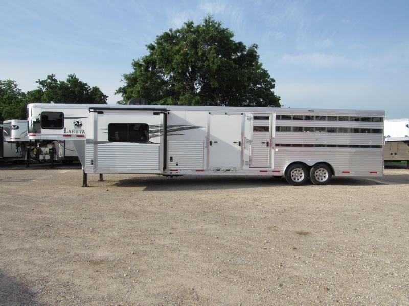 2020 Lakota LE81611 11 Living Quarters 16' Stock 32' Livestock Trailer LQ 2020 Lakota LE81611 11 Living Quarters 16' Stock 32' Livestock Trailer LQ