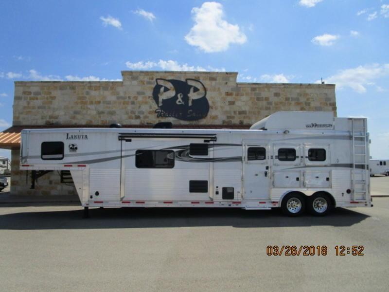 2016 Lakota Trailers Big Horn 3 Horse 16FT SW with 9FT Slide-Out 2016 Lakota Trailers Big Horn 3 Horse 16FT SW with 9FT Slide-Out