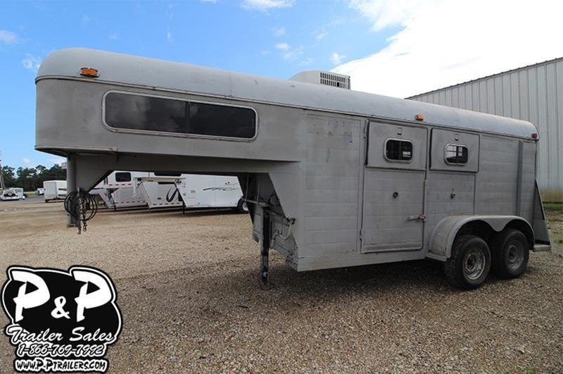 1989 Sundowner Trailers 2 Horse GN 1989 Sundowner Trailers 2 Horse GN