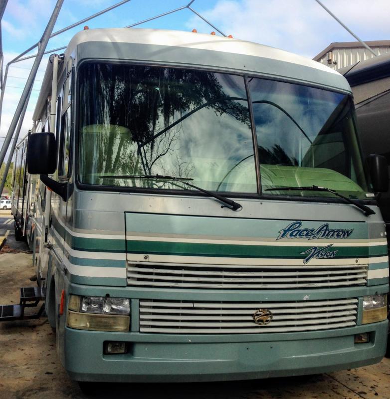 1998 Fleetwood RV Pace Arrow Vision 34C Class A RV 1998 Fleetwood RV Pace Arrow Vision 34C Class A RV