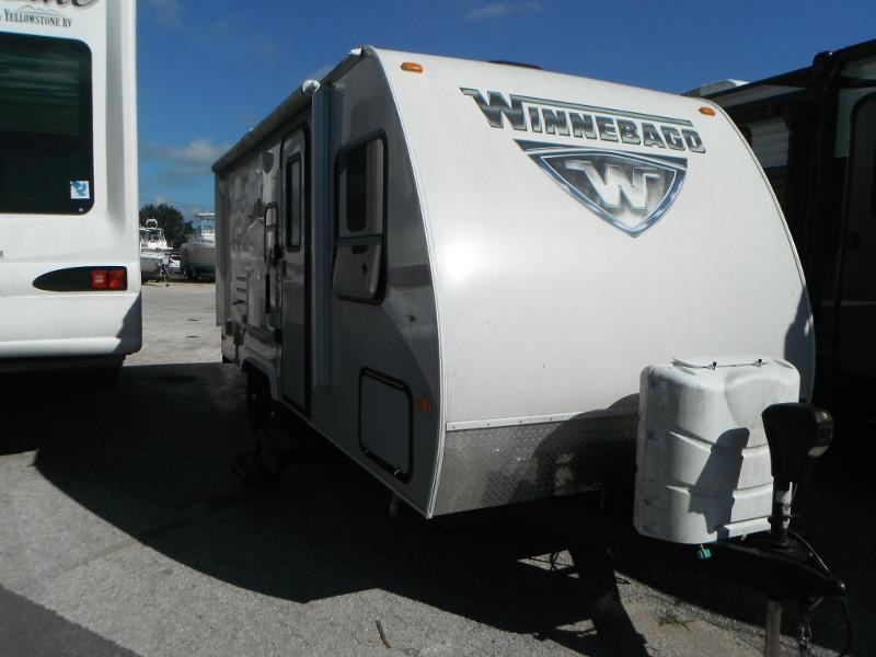 2017 Winnebago Micro Minnie 2106DS Travel Trailer 2017 Winnebago Micro Minnie 2106DS Travel Trailer