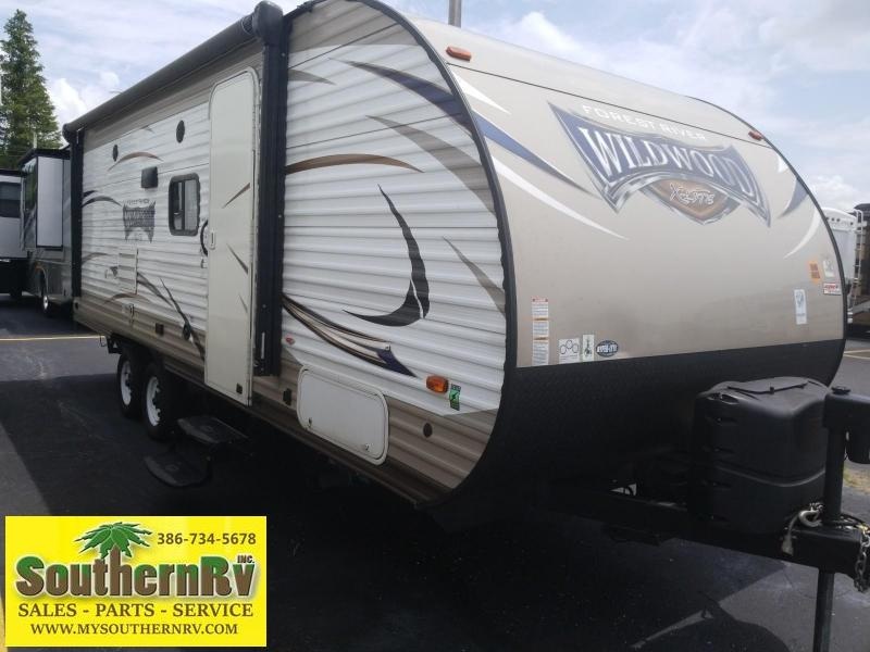 2017 Forest River Wildwood X-lite 230BHXL Travel Trailer RV 2017 Forest River Wildwood X-lite 230BHXL Travel Trailer RV