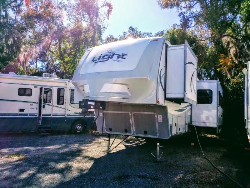 2013 Open Range Light LF305BHS Bunkhouse Fifth Wheel 2013 Open Range Light LF305BHS Bunkhouse Fifth Wheel