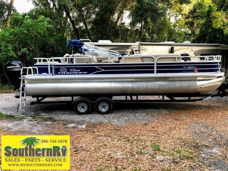 2017 Sun Tracker FB24 FISHIN BARGE 24 DLX Pontoon Boat 2017 Sun Tracker FB24 FISHIN BARGE 24 DLX Pontoon Boat