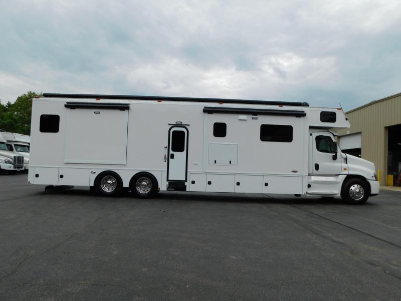 2020 Renegade 45' Super C Tandem Axle Motorcoach 2020 Renegade 45' Super C Tandem Axle Motorcoach