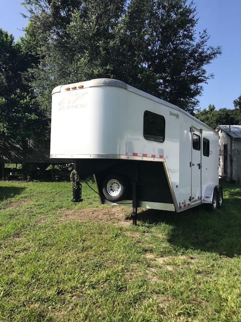 2008 Merhow Trailers Merhow 2H GN Horse Trailer 2008 Merhow Trailers Merhow 2H GN Horse Trailer