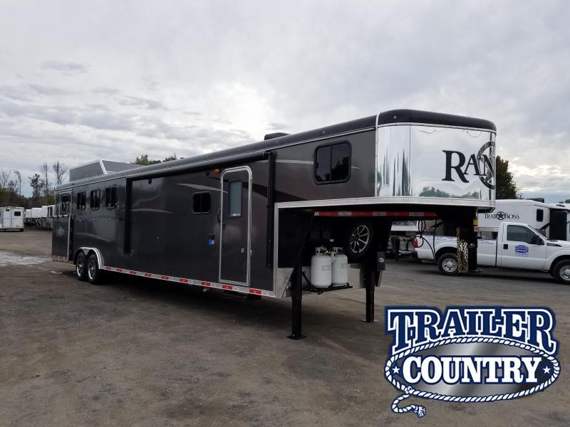 2019 Bison Trailers 8413 RANGER Horse Trailer 2019 Bison Trailers 8413 RANGER Horse Trailer