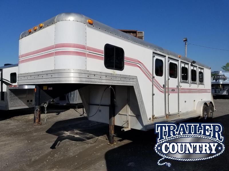 1991 Side Kick 4H GN SLANT Horse Trailer 1991 Side Kick 4H GN SLANT Horse Trailer