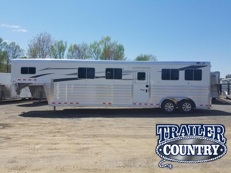 2018 Four Star 4 HORSE HEAD TO HEAD Horse Trailer 2018 Four Star 4 HORSE HEAD TO HEAD Horse Trailer