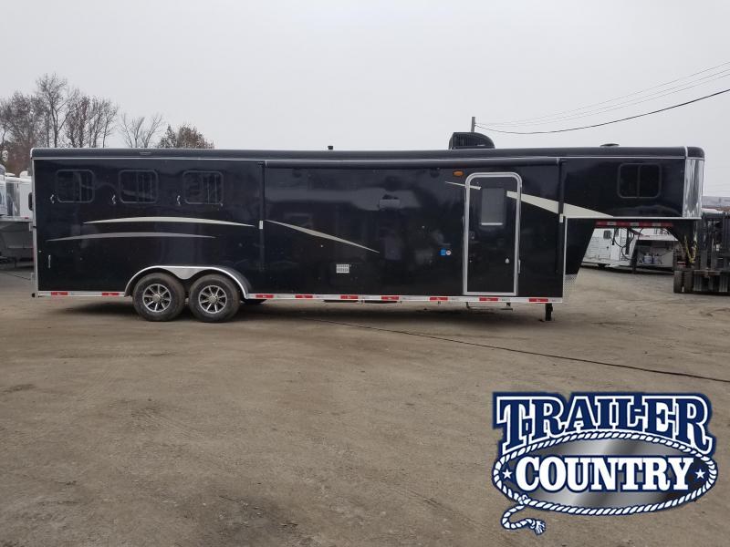 2019 Bison Trailers 7311 TRAIL HAND Horse Trailer 2019 Bison Trailers 7311 TRAIL HAND Horse Trailer