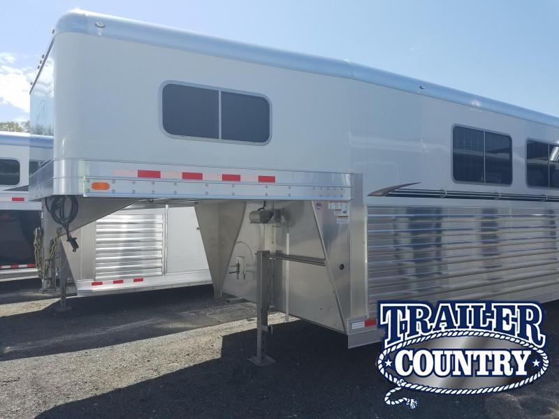 2018 4 Star 6 HORSE HEAD TO HEAD Horse Trailer 2018 4 Star 6 HORSE HEAD TO HEAD Horse Trailer