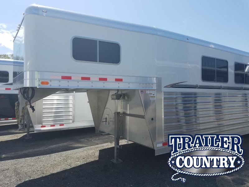 2018 Four Star 6 HORSE HEAD TO HEAD Horse Trailer 2018 Four Star 6 HORSE HEAD TO HEAD Horse Trailer