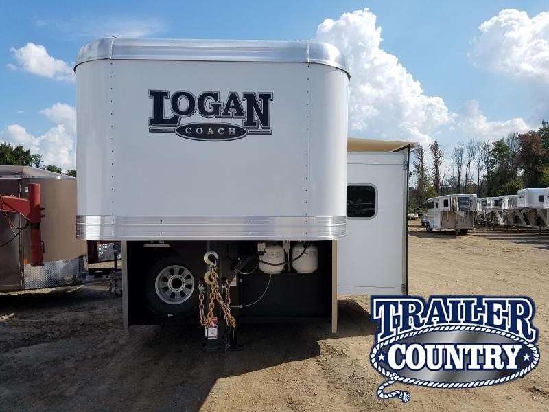 2019 Logan Coach LIMITED 810 Horse Trailer 2019 Logan Coach LIMITED 810 Horse Trailer