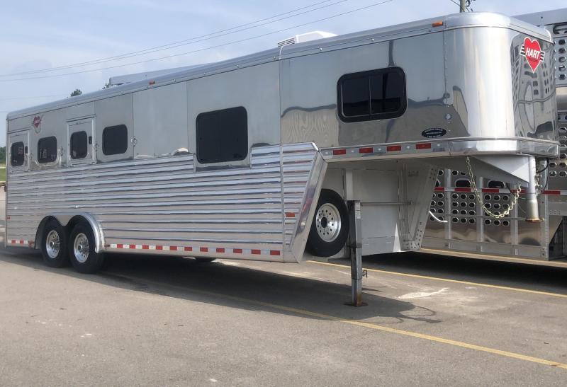 2007 Hart Trailers 3 Horse Gooseneck Trailer 2007 Hart Trailers 3 Horse Gooseneck Trailer