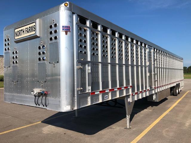 2016 EBY 53'x102"x10'3" Bull Ride Livestock Trailer 2016 EBY 53'x102"x10'3" Bull Ride Livestock Trailer