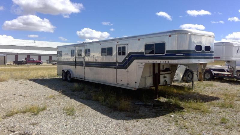 1988 Sooner 4 Horse Head to Head Gooseneck 1988 Sooner 4 Horse Head to Head Gooseneck