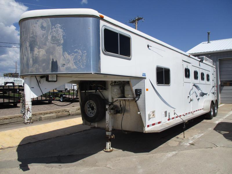 2004 Logan Coach 4 Horse Horse Trailer 2004 Logan Coach 4 Horse Horse Trailer