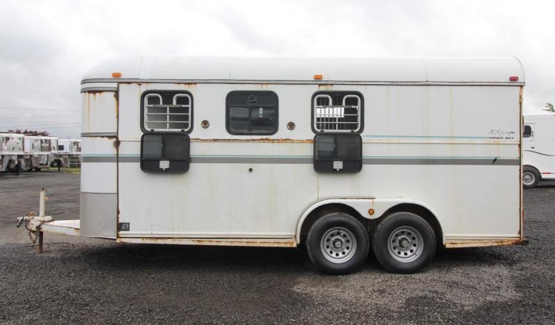 1998 Thuro-Bilt Warmblood 3 Horse Trailer w/ Drop Down Head Side Windows 1998 Thuro-Bilt Warmblood 3 Horse Trailer w/ Drop Down Head Side Windows