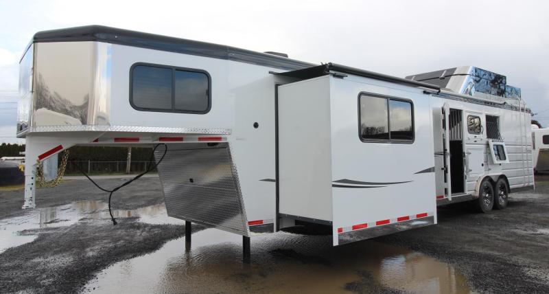 2019 Trails West Sierra 15x19 LQ Side Load w/ Ramp 3 Horse Trailer - Bunk Bed - Full Rear Tack 2019 Trails West Sierra 15x19 LQ Side Load w/ Ramp 3 Horse Trailer - Bunk Bed - Full Rear Tack