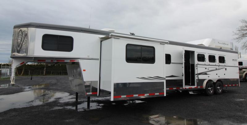 2015 Trails West Sierra 15x19 Living Quarters w/ slide out 4 Horse Trailer *Generator* 2015 Trails West Sierra 15x19 Living Quarters w/ slide out 4 Horse Trailer *Generator*