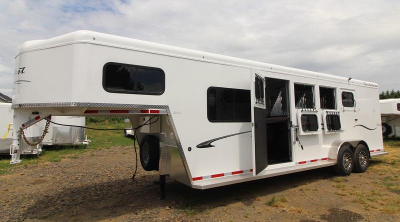2020 Trails West Classic 5x5 Comfort Package w/ Side Tack 4 Horse Trailer 2020 Trails West Classic 5x5 Comfort Package w/ Side Tack 4 Horse Trailer