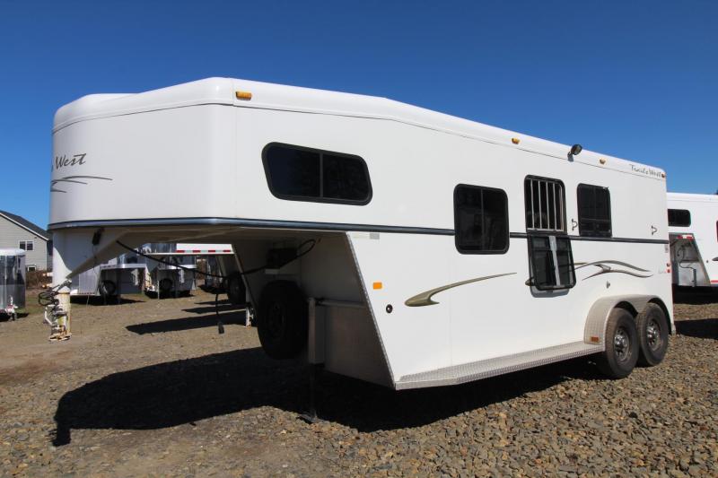 2005 Trails West Sierra 5x5 Comfort Package w/ Side Tack 2 Horse Trailer 2005 Trails West Sierra 5x5 Comfort Package w/ Side Tack 2 Horse Trailer