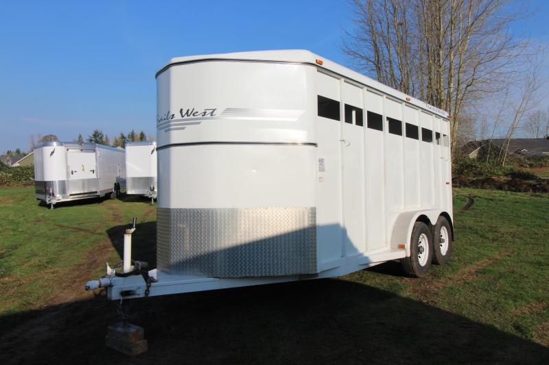1999 Trails West Baron 3 Horse Trailer - Swinging Tack wall 1999 Trails West Baron 3 Horse Trailer - Swinging Tack wall
